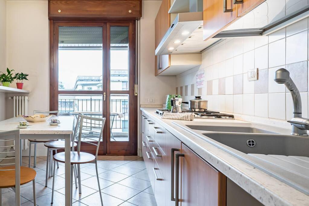 Broletto Park Apartment - Affitti Brevi Italia Лекко Экстерьер фото