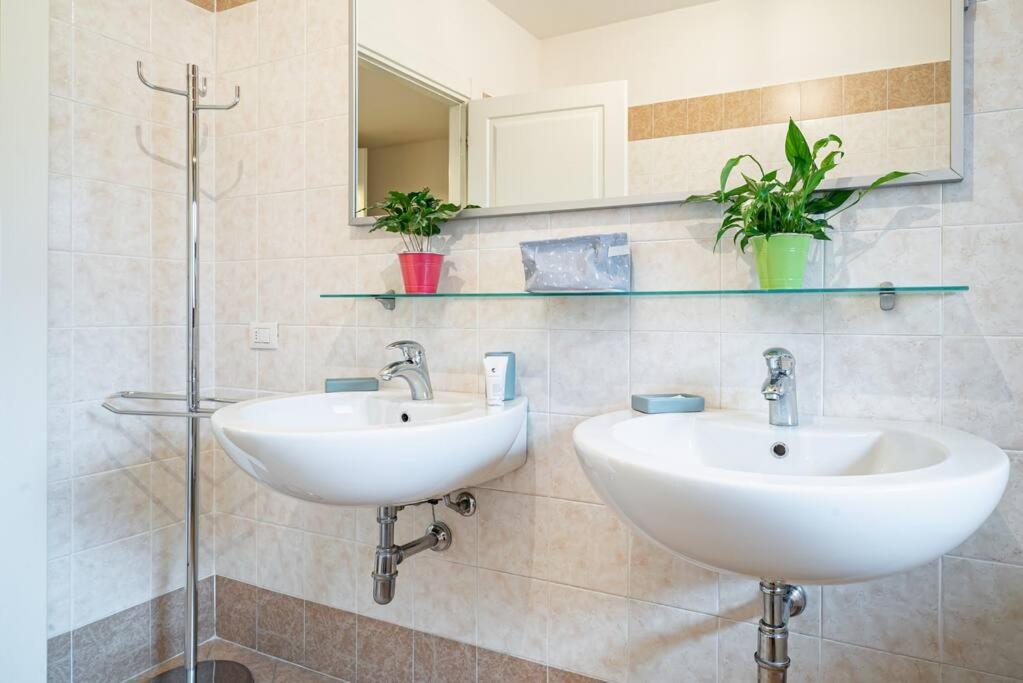 Broletto Park Apartment - Affitti Brevi Italia Лекко Экстерьер фото