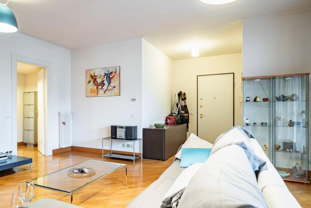 Broletto Park Apartment - Affitti Brevi Italia Лекко Экстерьер фото